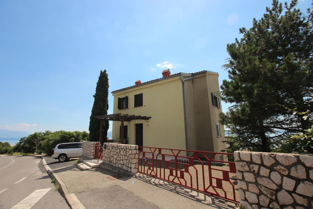 Apartments Nikola Novi Vinodolski Exterior photo