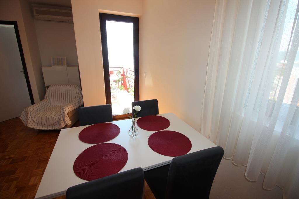 Apartments Nikola Novi Vinodolski Exterior photo